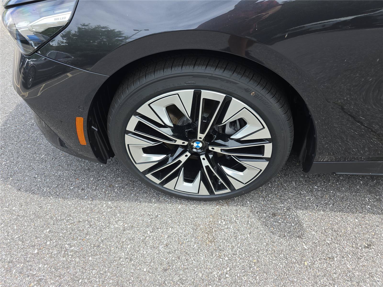 New 2027 BMW i5 xDrive40 AWD/4WD image 10