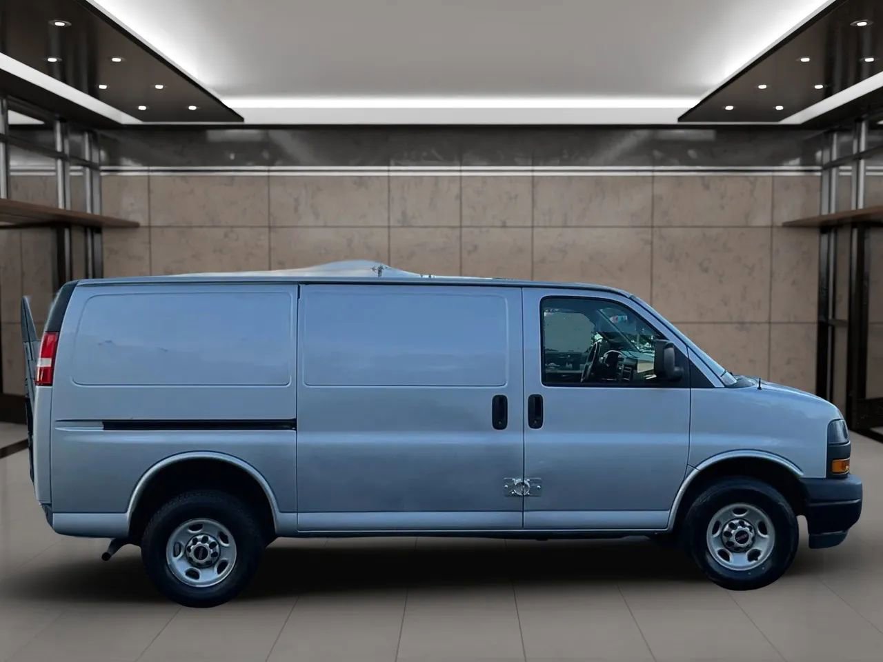 Used 2020 GMC Savana 3500 w/ Driver Convenience Package image 7