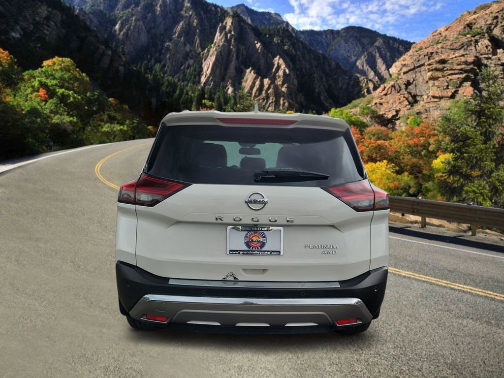 Used 2021 Nissan Rogue Platinum AWD/4WD image 4