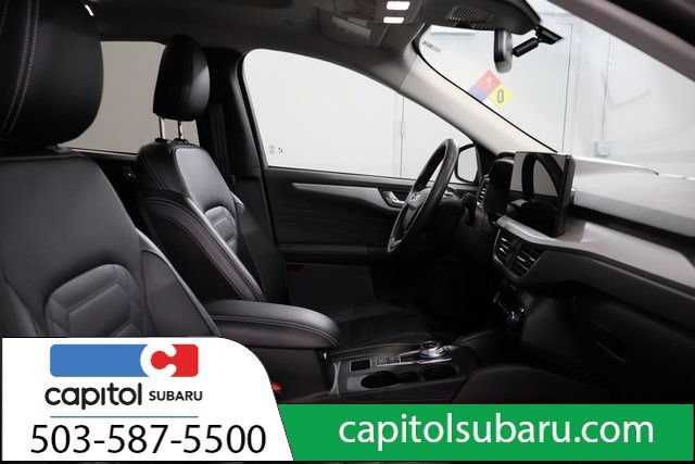 Used 2023 Ford Escape Platinum w/ Premium Technology Package AWD/4WD image 26