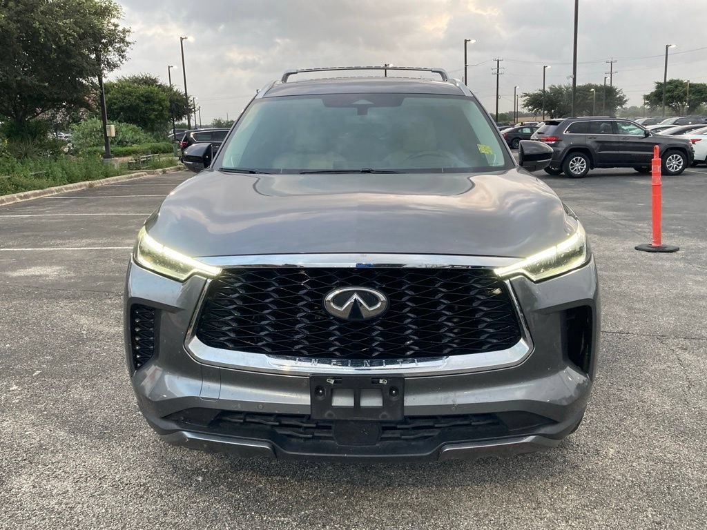 Used 2023 INFINITI QX60 Sensory w/ Vision Package FWD image 2