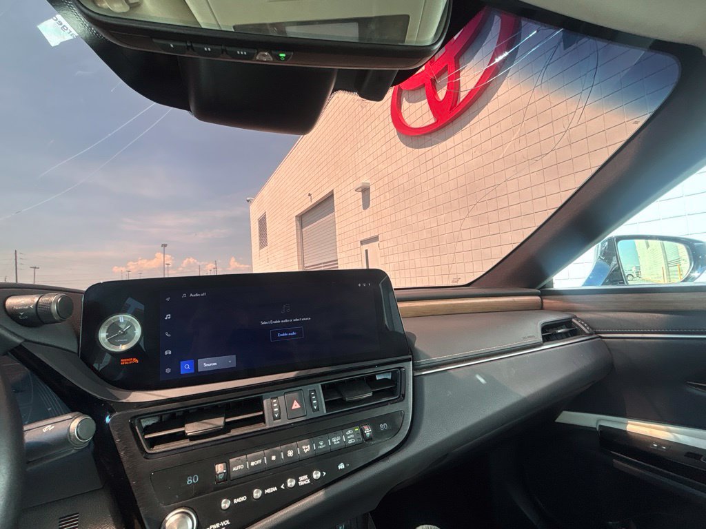 Used 2023 Lexus ES 350 w/ Premium Package FWD image 16