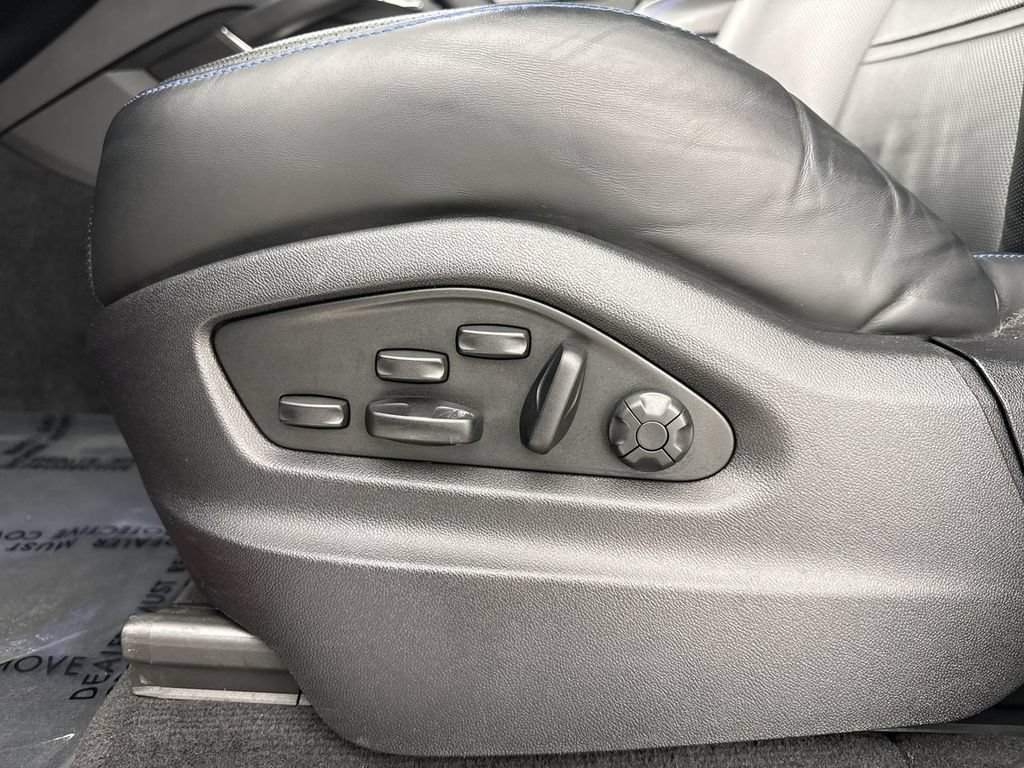 Certified 2023 Porsche Cayenne Turbo AWD/4WD image 39