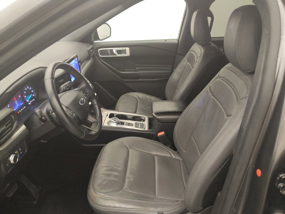 Used 2020 Ford Explorer XLT RWD image 17
