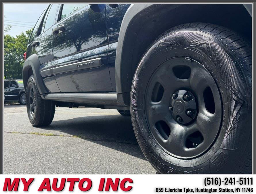 Used 2006 Jeep Liberty Sport w/ Off Road Group AWD/4WD image 9