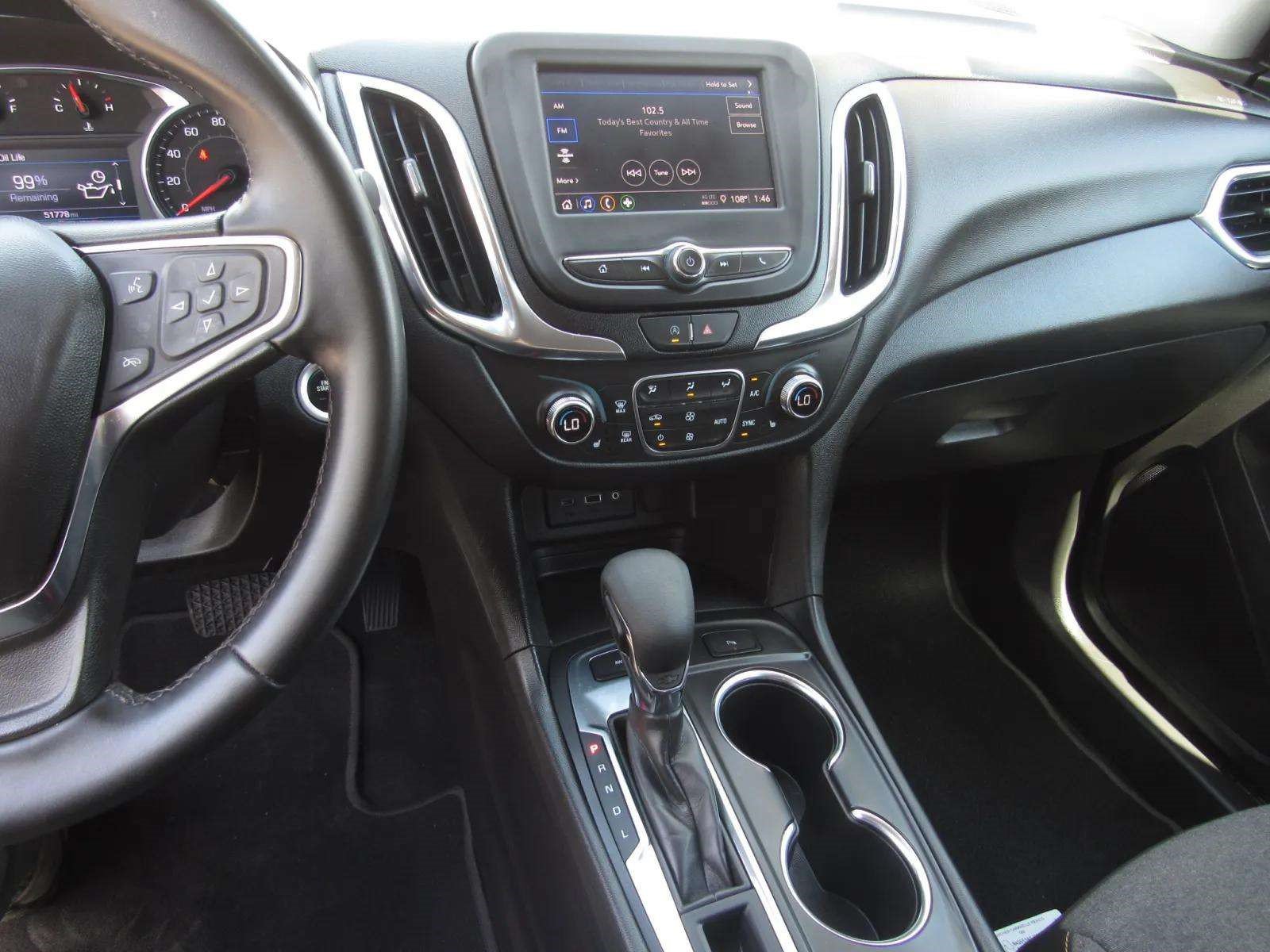 Used 2025 Chevrolet Traverse LT FWD image 18