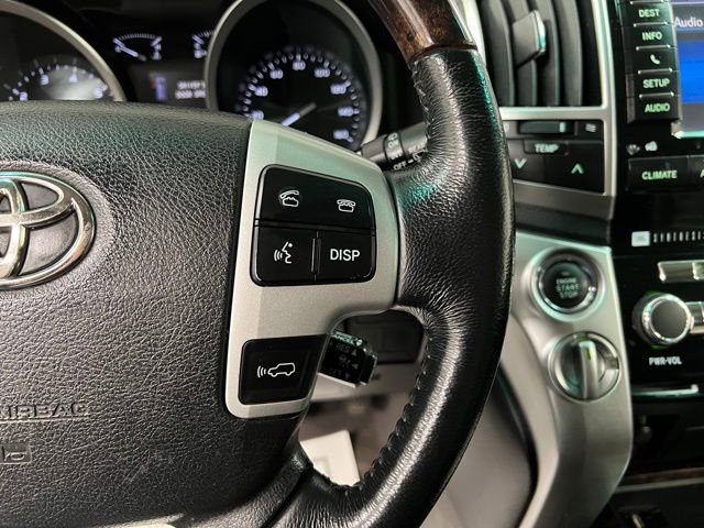 Used 2014 Toyota Land Cruiser image 30