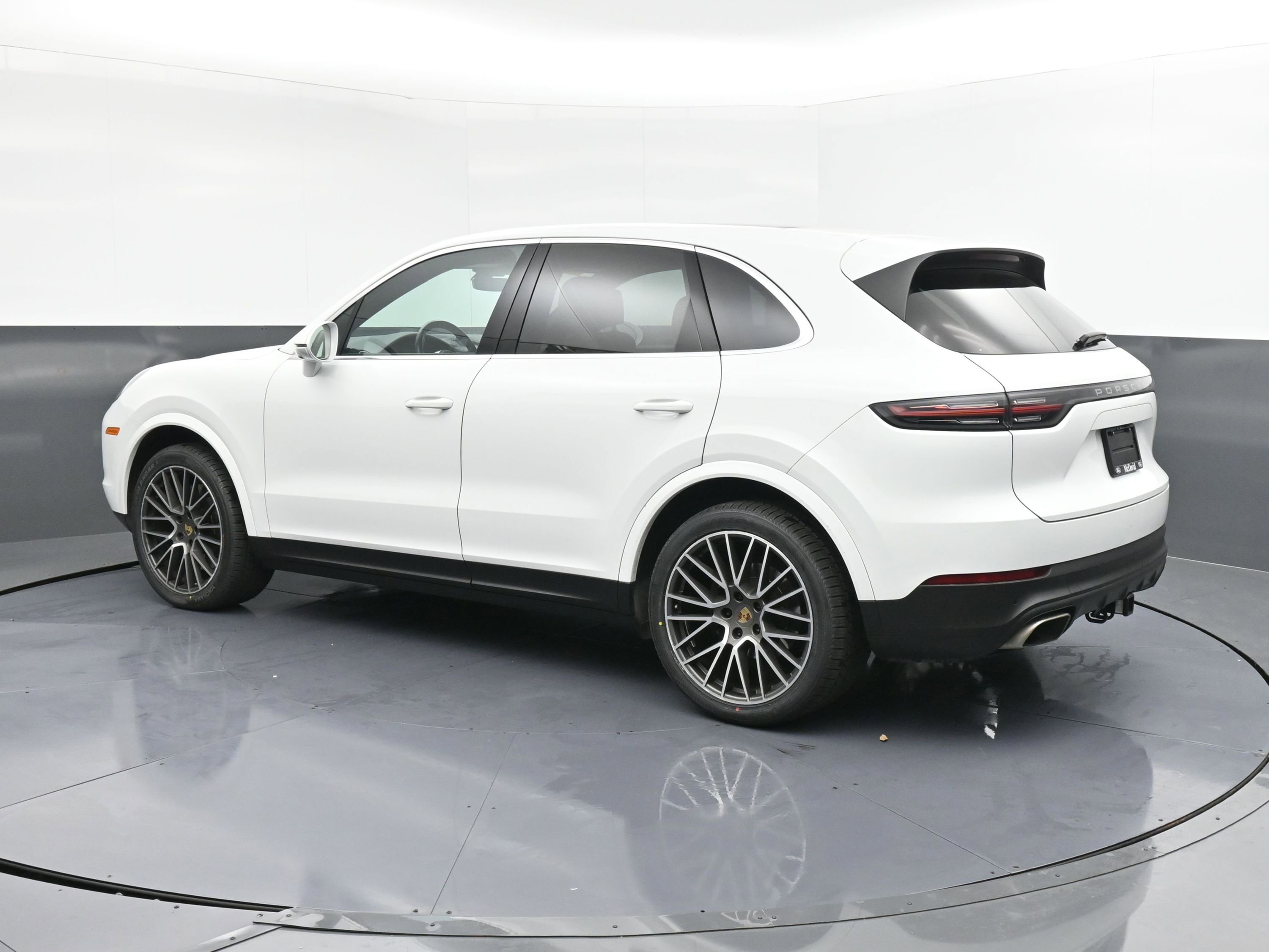 Used 2022 Porsche Cayenne image 6