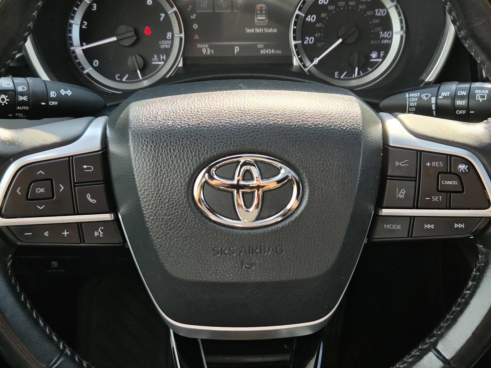 Used 2023 Toyota Highlander XSE AWD/4WD image 27
