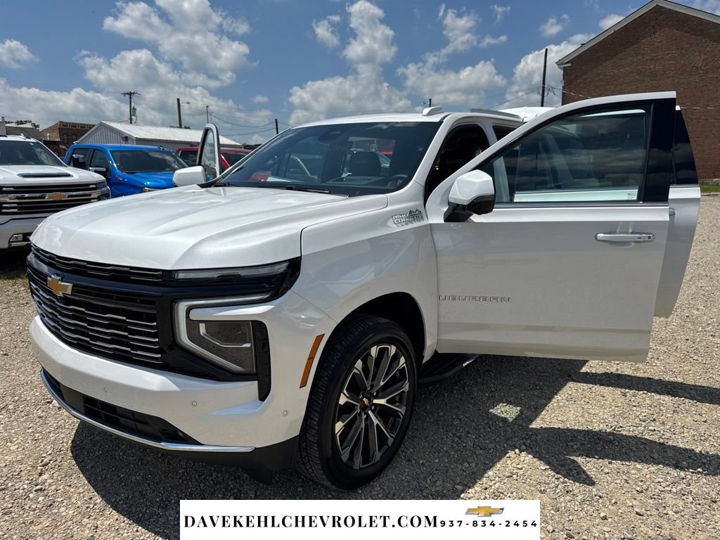 Used 2025 Chevrolet Suburban High Country w/ Sun And Tow Package AWD/4WD image 10