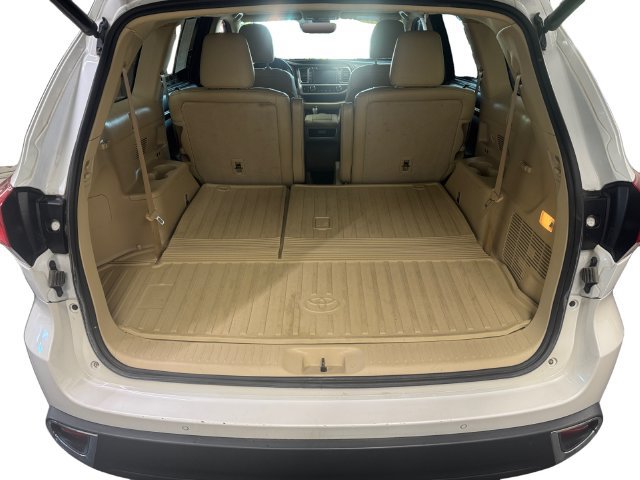 Used 2018 Toyota Highlander Limited AWD/4WD image 13