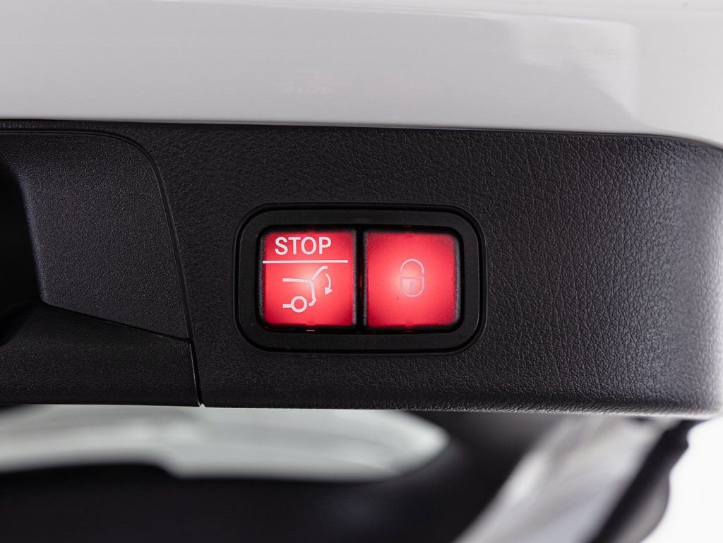 Used 2024 Mercedes-Benz EQB 350 4MATIC SUV image 30