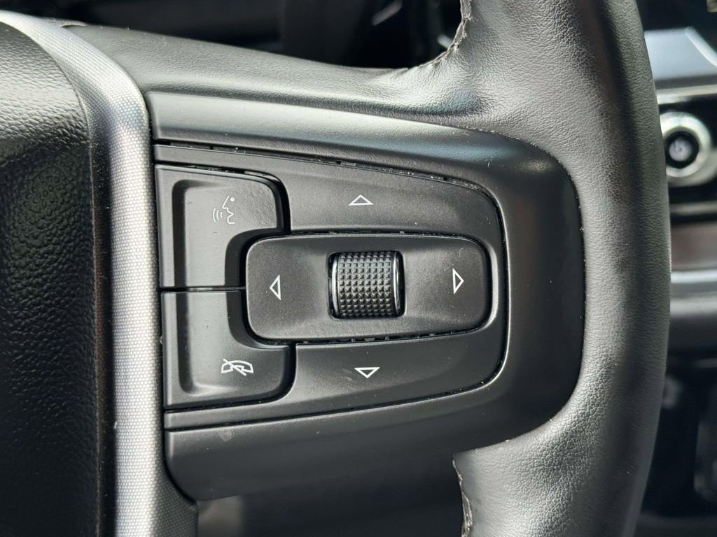 Used 2025 GMC Sierra 1500 SLT AWD/4WD image 22