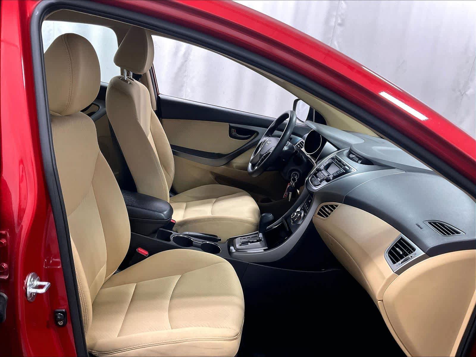 Used 2013 Hyundai Elantra GLS w/ Preferred Pkg FWD image 11