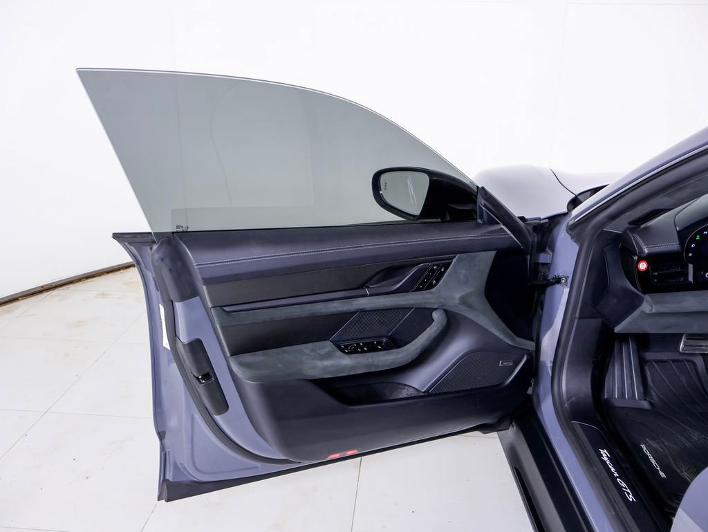 Certified 2025 Porsche Taycan GTS w/ Premium Package AWD/4WD image 27