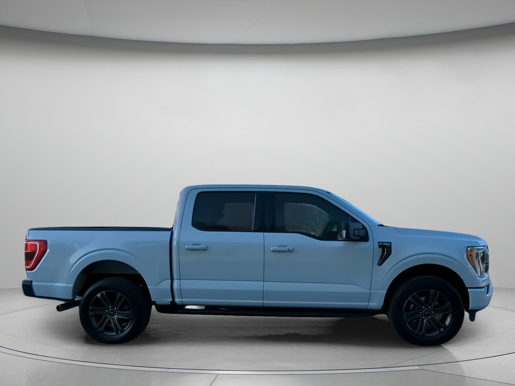 Certified 2022 Ford F150 XLT w/ Equipment Group 302A High image 33