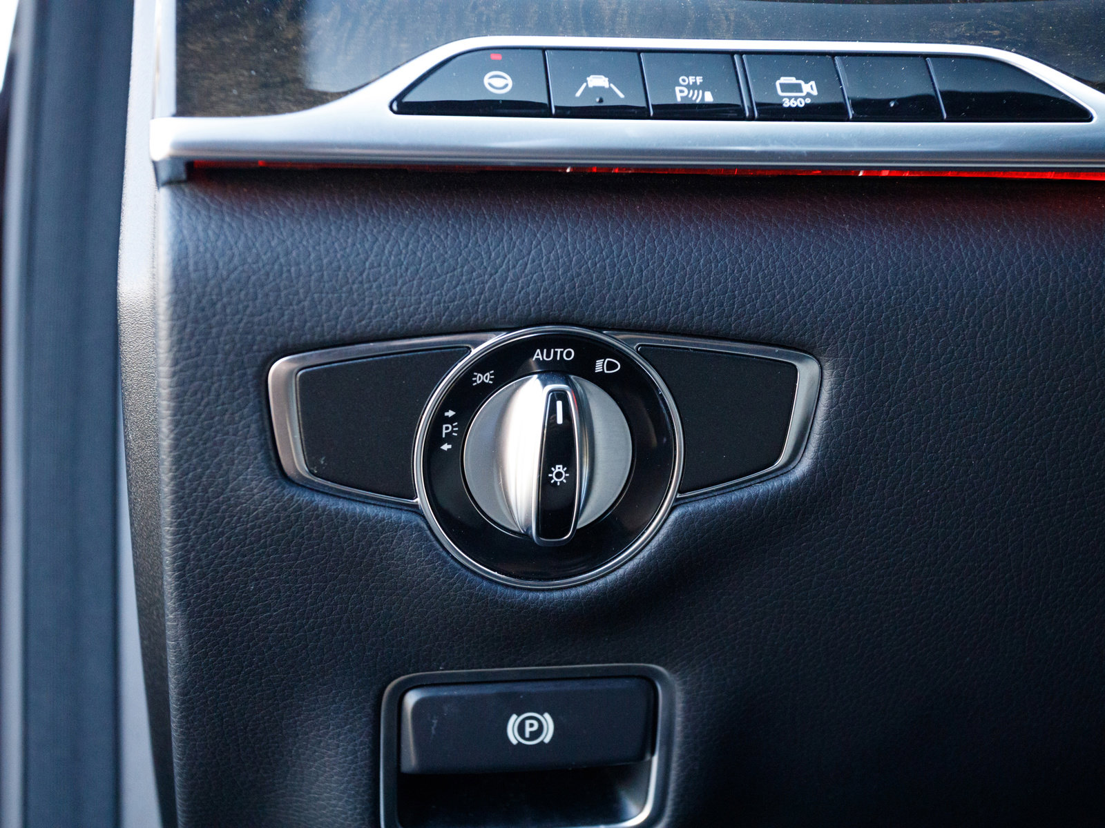 Used 2015 Mercedes-Benz S 550 Sedan image 16