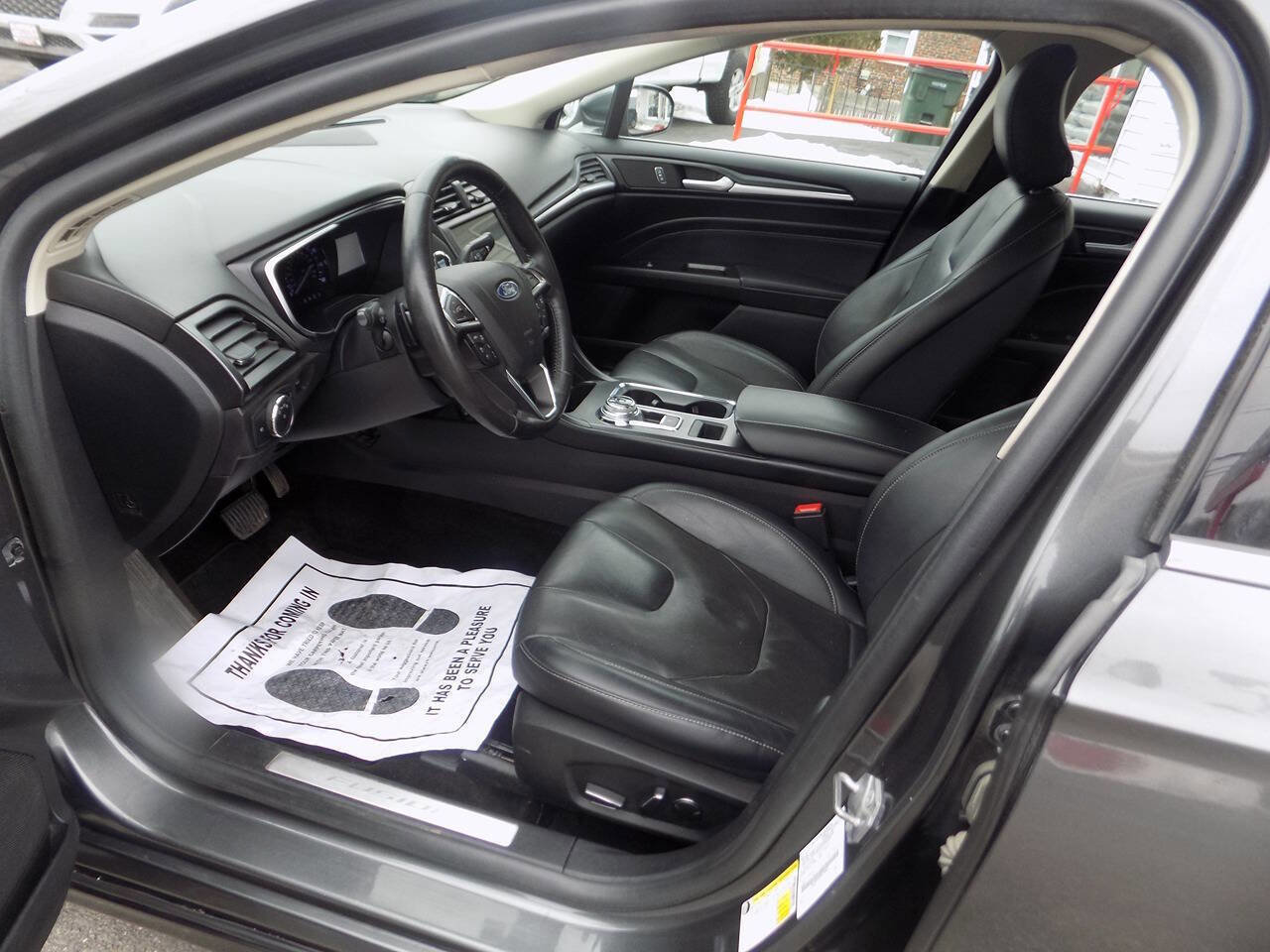 Used 2019 Ford Fusion Titanium AWD/4WD image 11