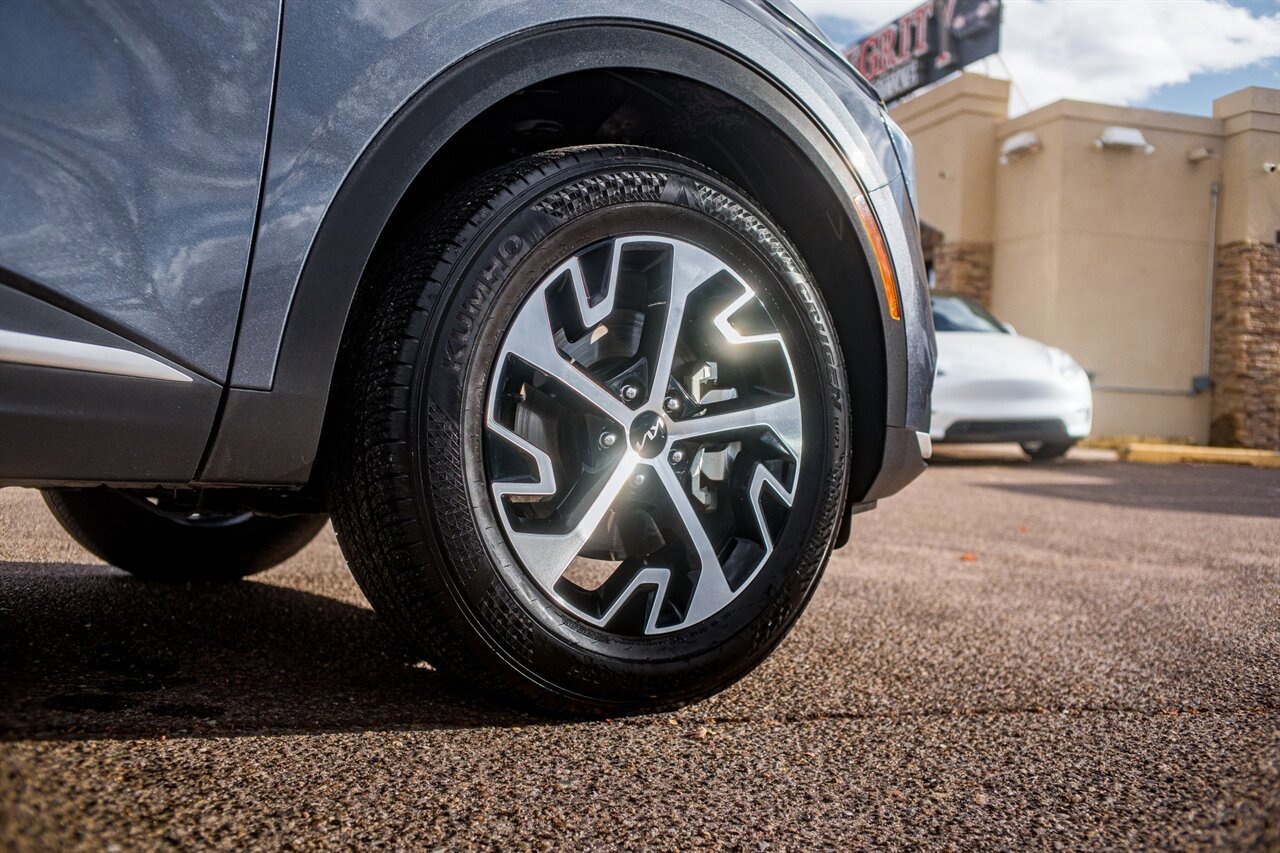 Used 2024 Kia Sportage EX image 11