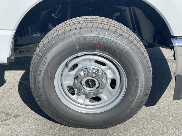 New 2026 Ford F350 XL w/ XL Chrome Package image 33