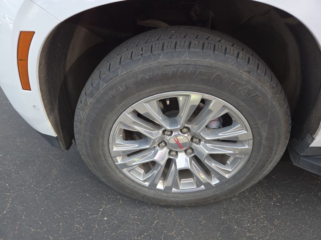 Used 2025 GMC Yukon Denali image 7