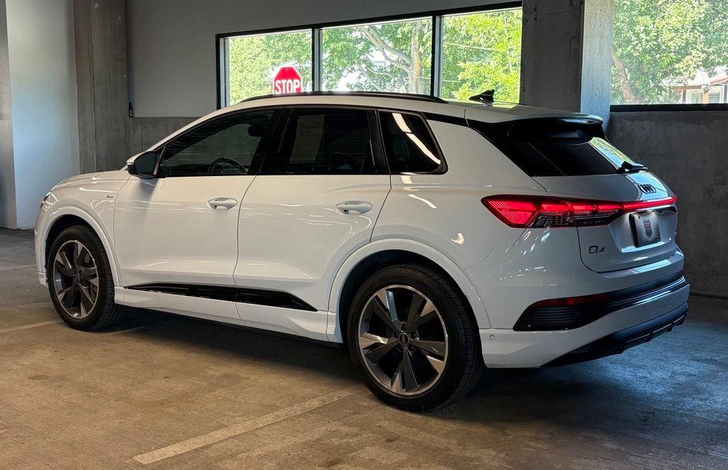 Used 2024 Audi Q4 e-tron Premium Plus w/ Premium Plus AWD/4WD image 3