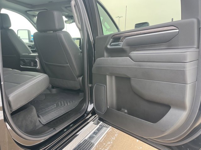 Used 2025 Chevrolet Silverado 3500 LTZ w/ Trail Boss Package image 45