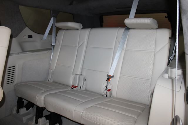 Used 2021 Cadillac Escalade ESV Sport Platinum image 12