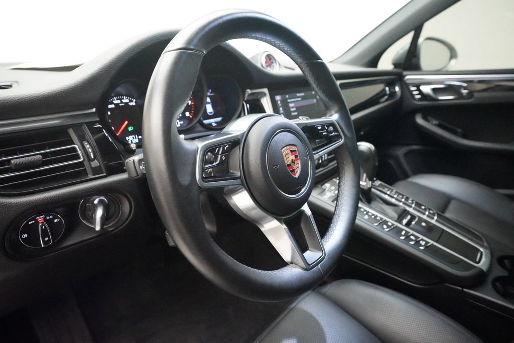 Used 2020 Porsche Macan AWD/4WD image 14