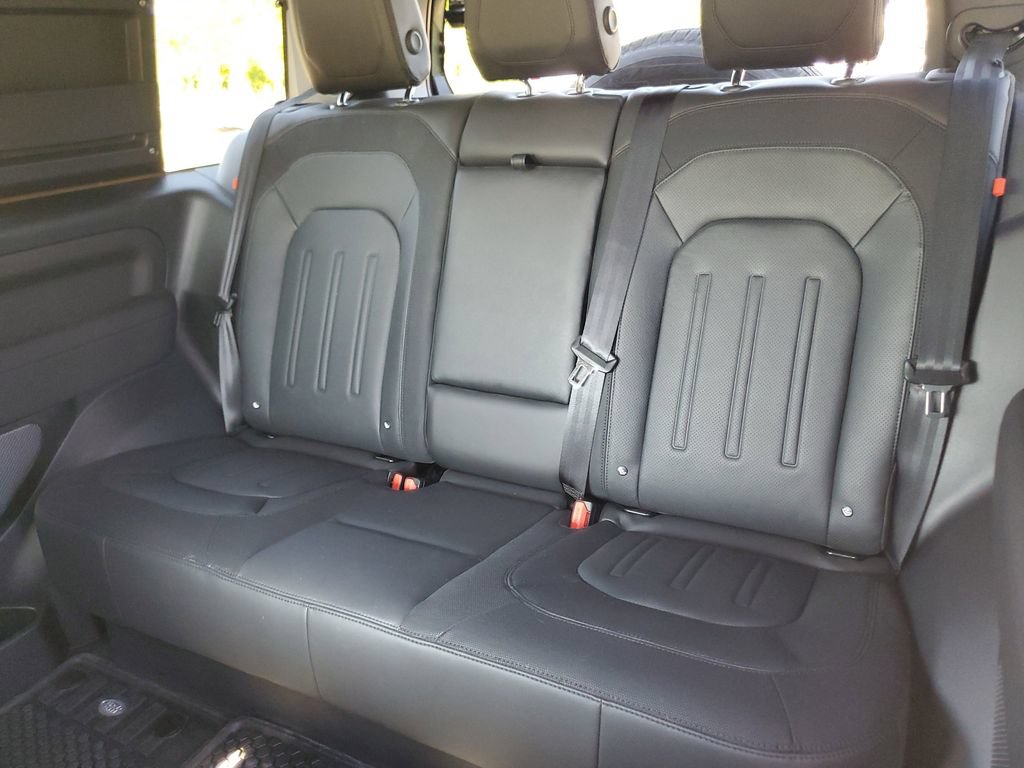 Certified 2022 Land Rover Defender 90 X-Dynamic S AWD/4WD image 26