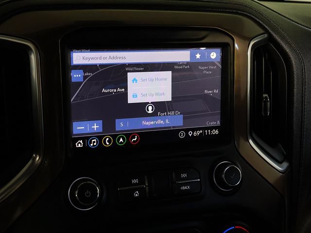 Used 2020 Chevrolet Silverado 1500 High Country w/ Technology Package AWD/4WD image 19