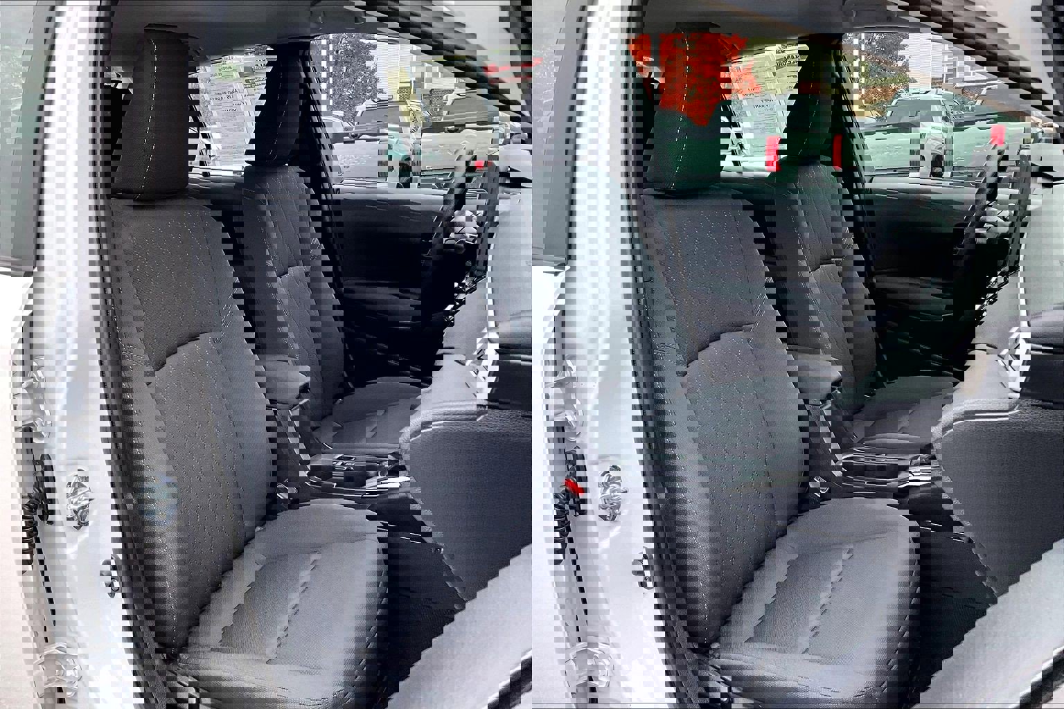 Used 2025 Toyota Corolla LE image 7