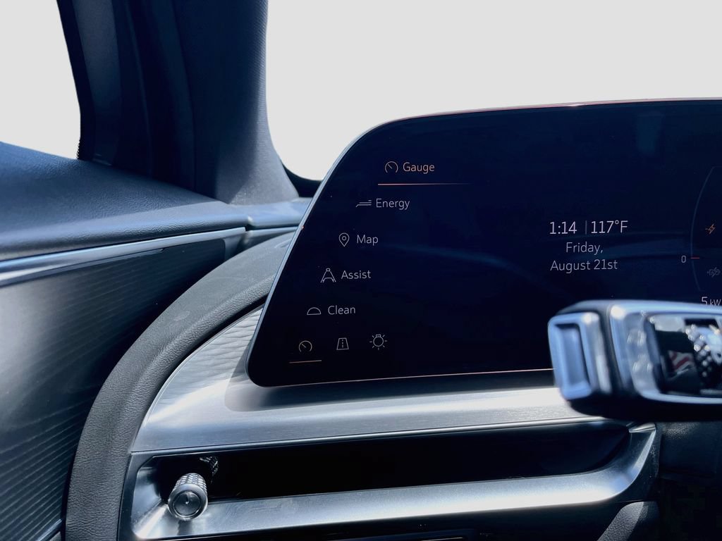 Used 2025 Cadillac Lyriq Luxury AWD/4WD image 39
