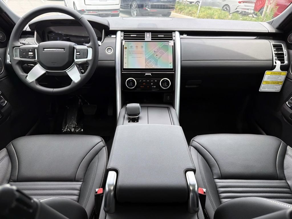New 2026 Land Rover Discovery S AWD/4WD image 14
