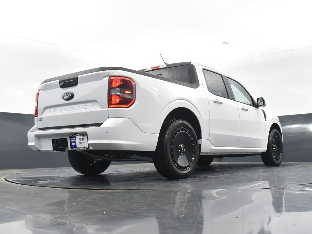 New 2025 Ford Maverick Lobo image 32