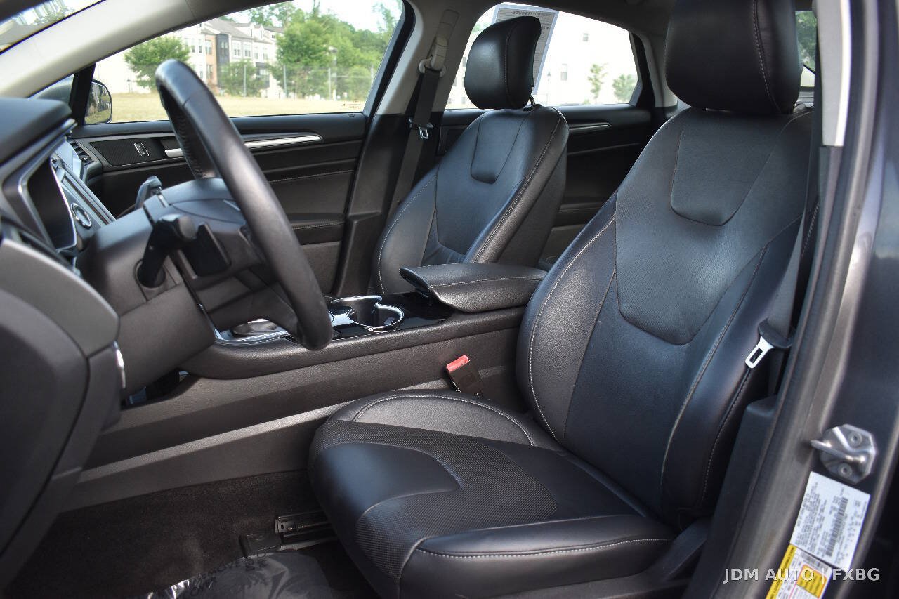 Used 2014 Ford Fusion Titanium FWD image 12
