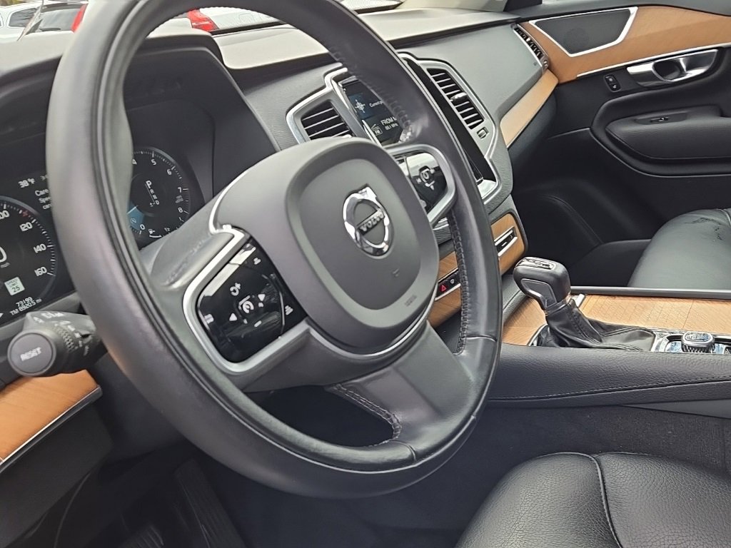 Used 2021 Volvo XC90 T6 Momentum w/ Climate Package image 14