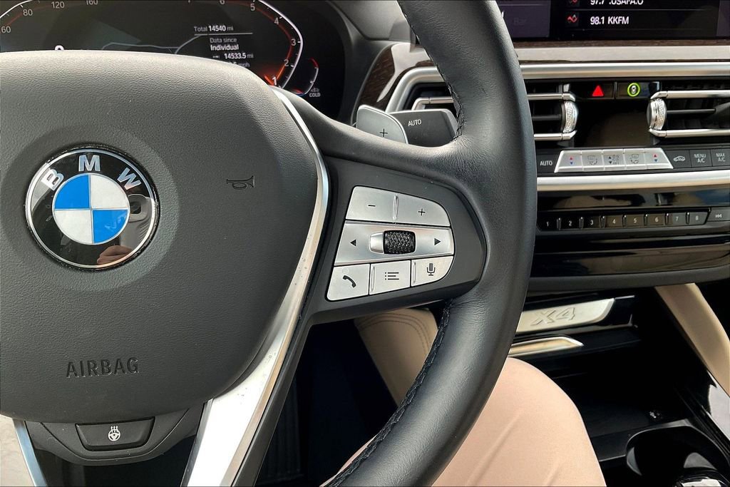 Used 2025 BMW X4 xDrive30i w/ Premium Package image 12