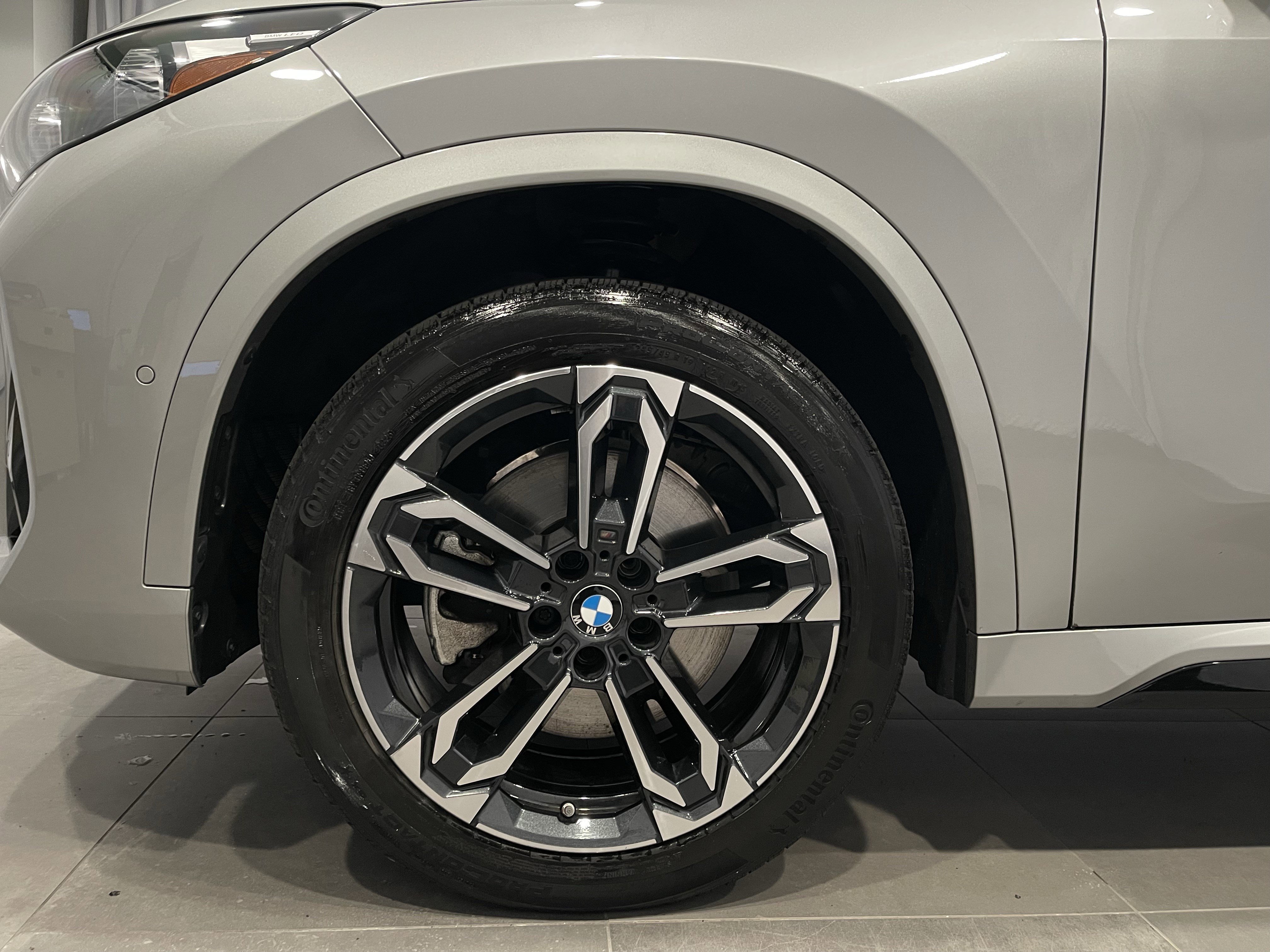 Used 2025 BMW X1 xDrive28i w/ Premium Package image 7