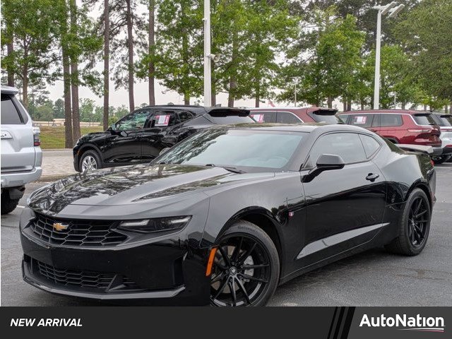 Used 2023 Chevrolet Camaro LT RWD image 1