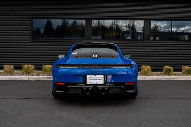 Used 2025 Porsche 911 Carrera GTS RWD image 27
