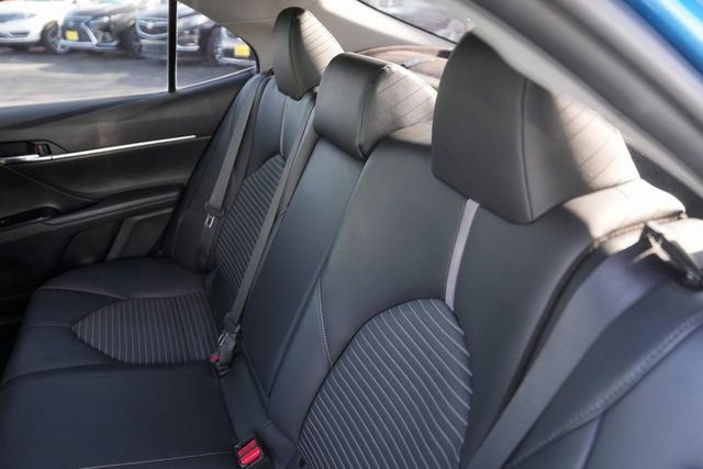 Used 2020 Toyota Camry SE image 14