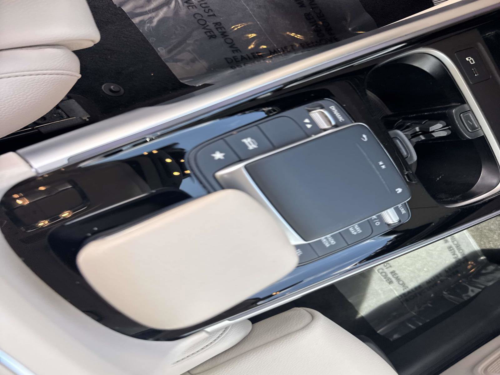 Used 2022 Mercedes-Benz GLB 250 image 23