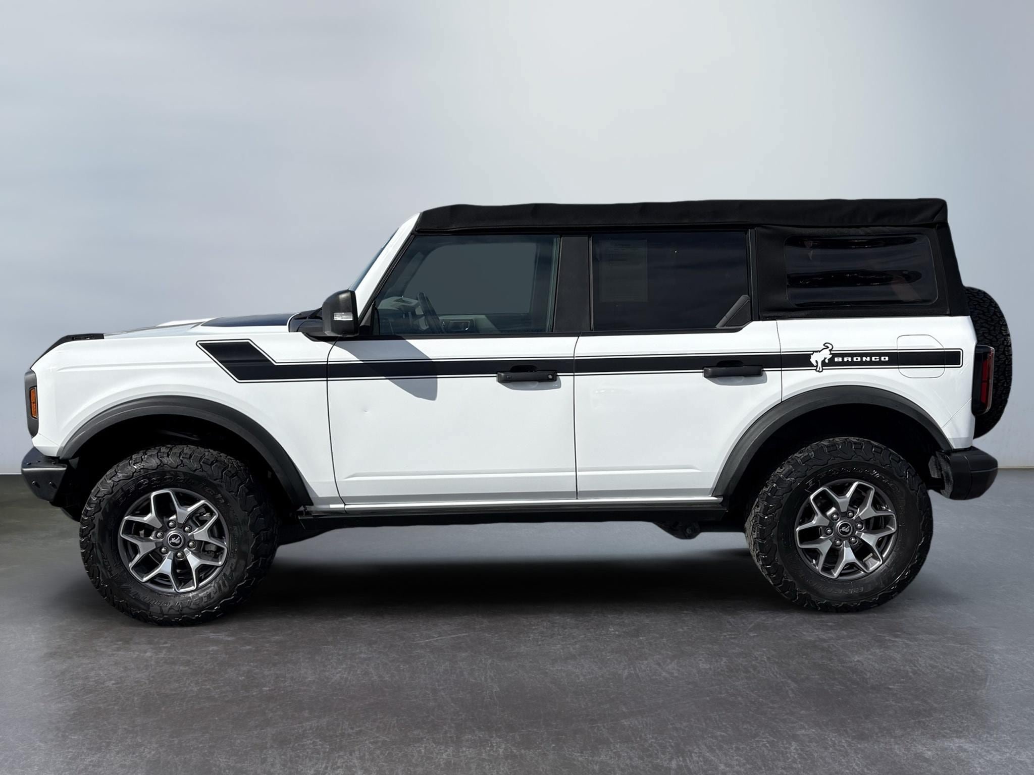 Used 2021 Ford Bronco 4-Door AWD/4WD image 2