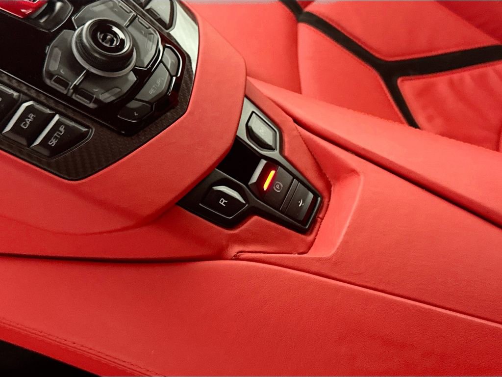 Used 2018 Lamborghini Aventador S image 17