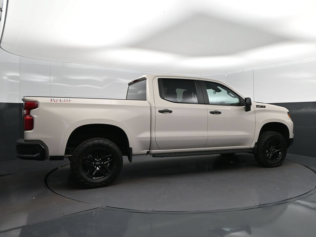 New 2026 Chevrolet Silverado 1500 Custom Trail Boss w/ LPO, Dark Essentials Package AWD/4WD image 8