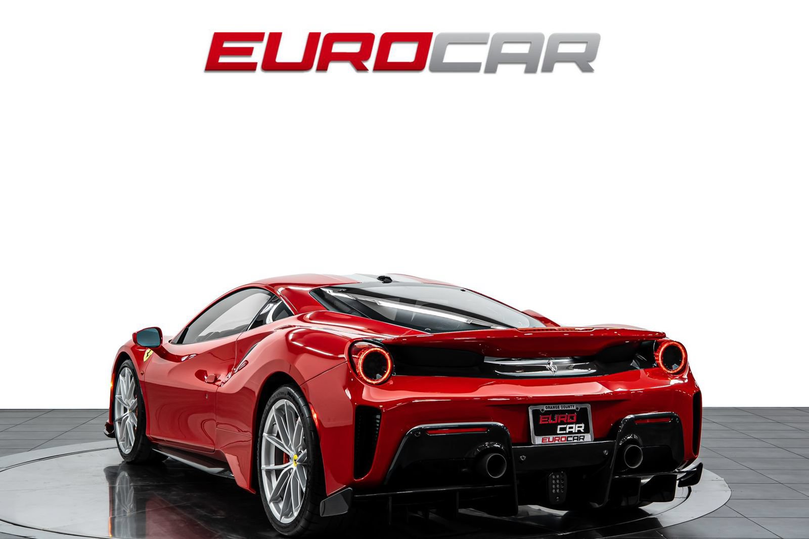 Used 2019 Ferrari 488 Pista Coupe RWD image 3