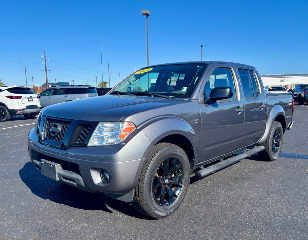 Used 2020 Nissan Frontier SV w/ Midnight Edition Floor Mats RWD image 3