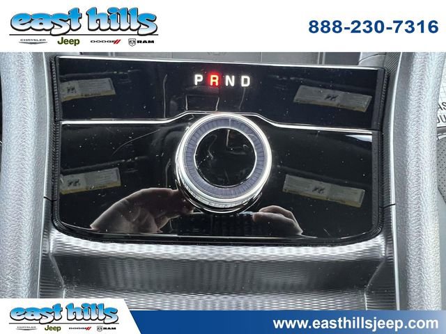 Used 2025 Jeep Grand Cherokee Altitude AWD/4WD image 33