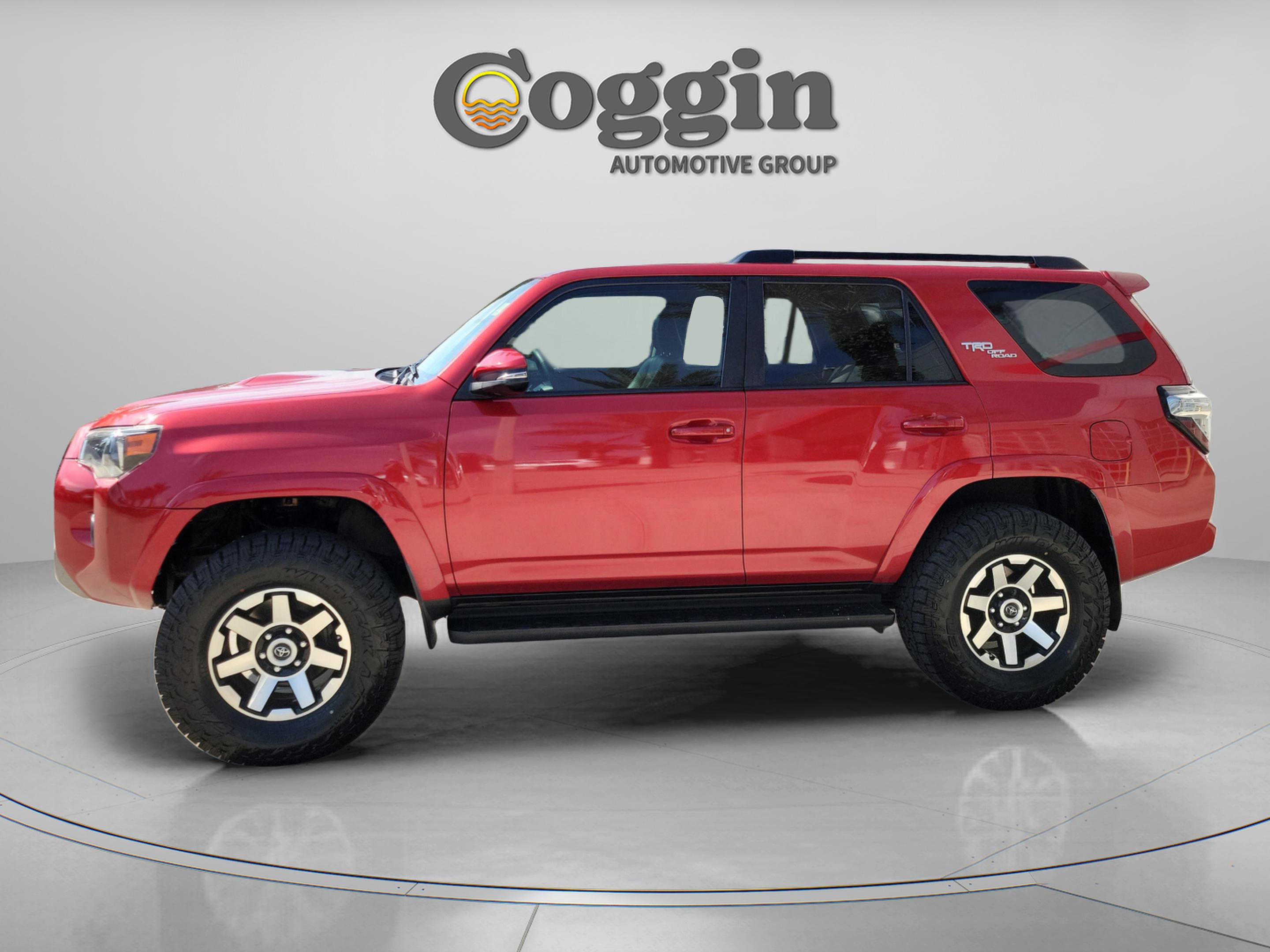 Used 2021 Toyota 4Runner TRD Off-Road Premium AWD/4WD image 2